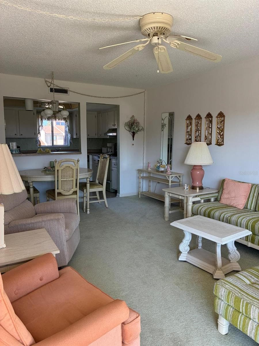 7020 COGNAC DRIVE — photo 7 of 28