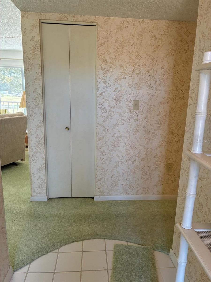 7020 COGNAC DRIVE — photo 4 of 28