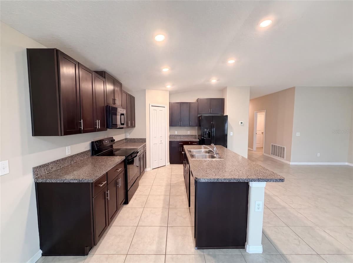 39693 HARVEST CREEK LANE — photo 23 of 34