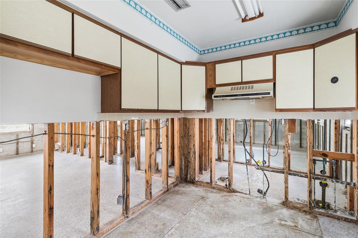 158 LIDO DRIVE — photo 16 of 64