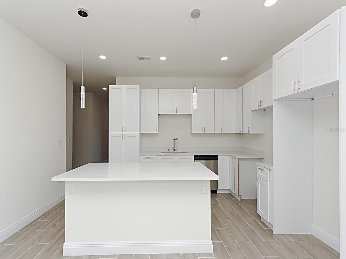 1216 POMEGRANITE AVENUE — photo 7 of 21