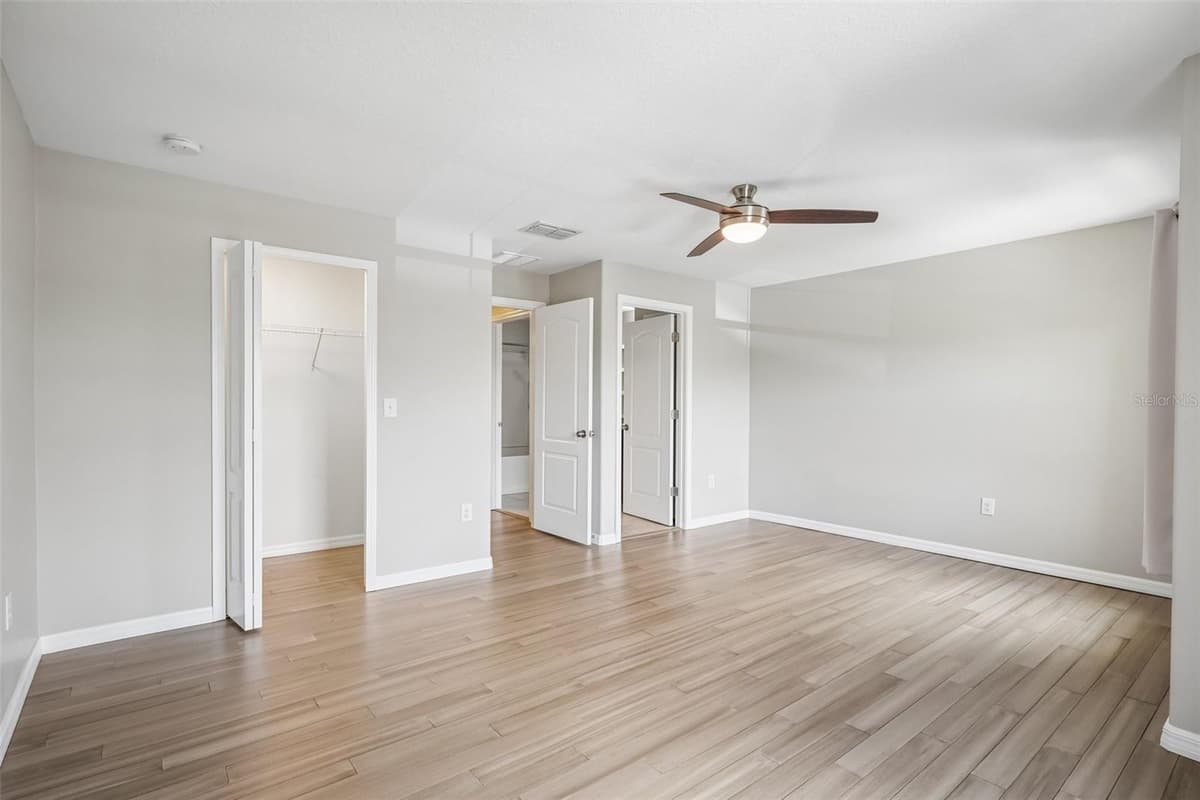 2246 GOLDEN FALCON DRIVE — photo 24 of 37