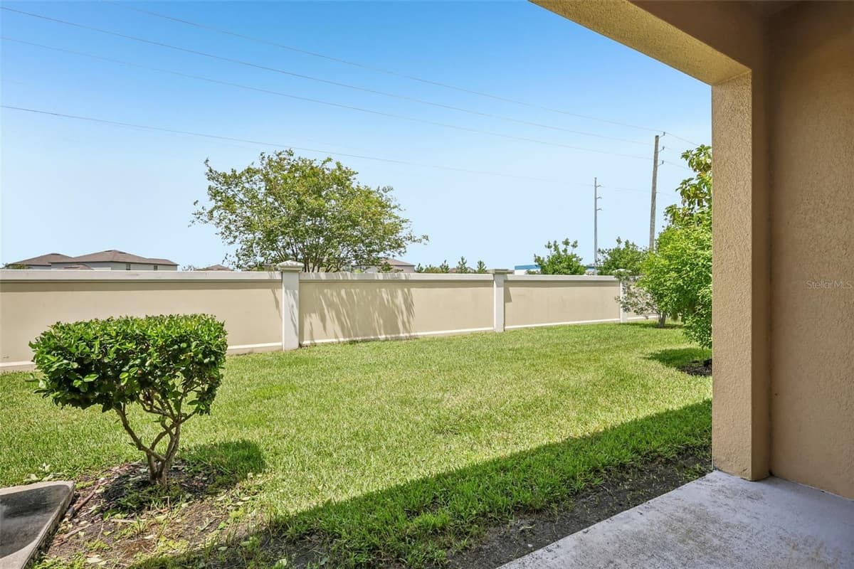 2246 GOLDEN FALCON DRIVE — photo 26 of 37