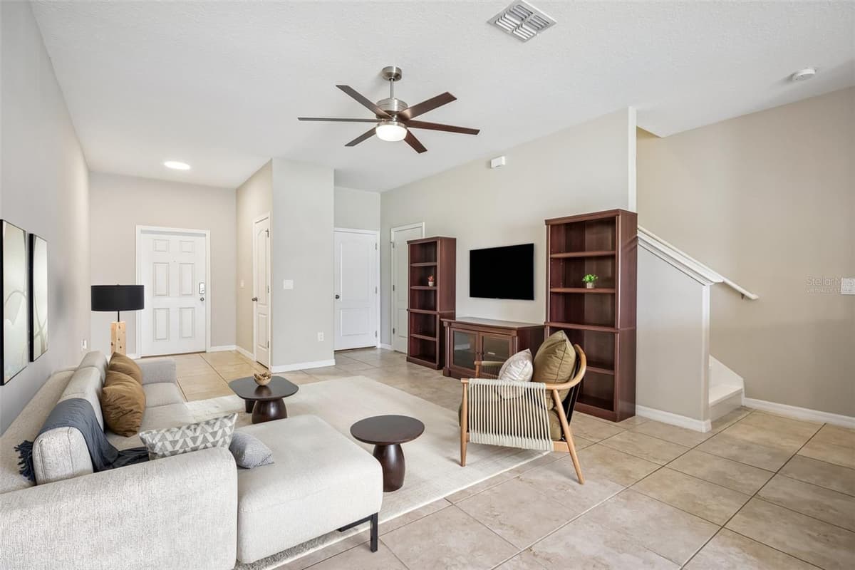 2246 GOLDEN FALCON DRIVE — photo 4 of 37