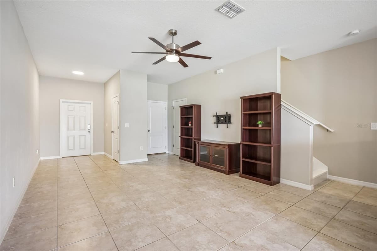 2246 GOLDEN FALCON DRIVE — photo 5 of 37