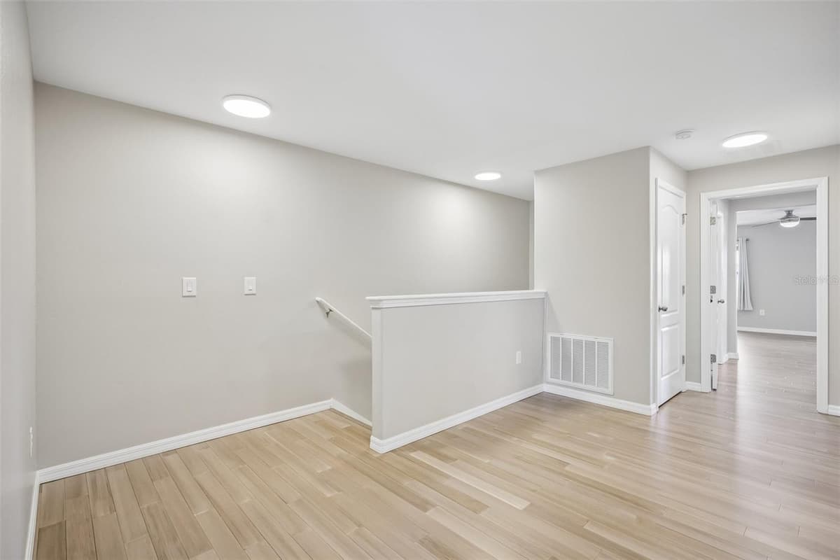 2246 GOLDEN FALCON DRIVE — photo 12 of 37