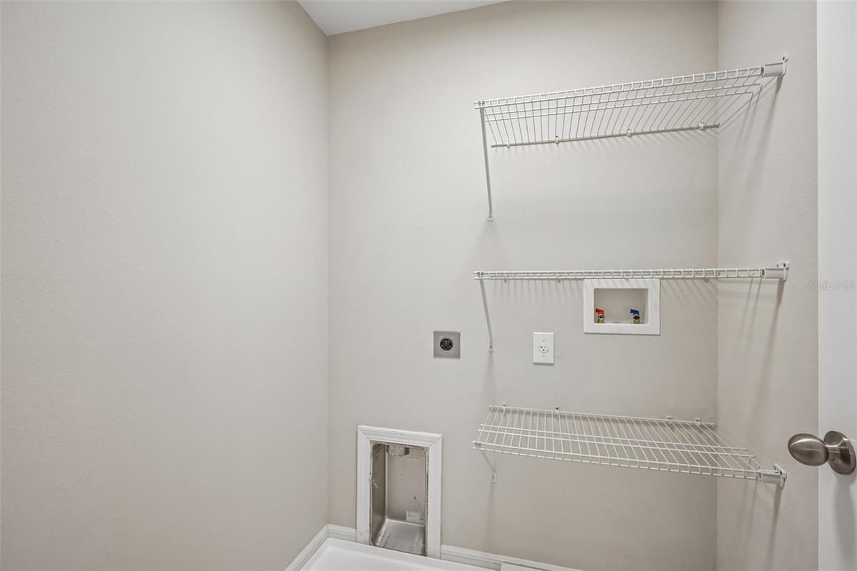 2246 GOLDEN FALCON DRIVE — photo 20 of 37