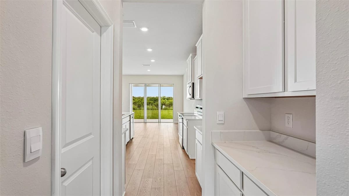 2810 FISHERY COURT — photo 9 of 64