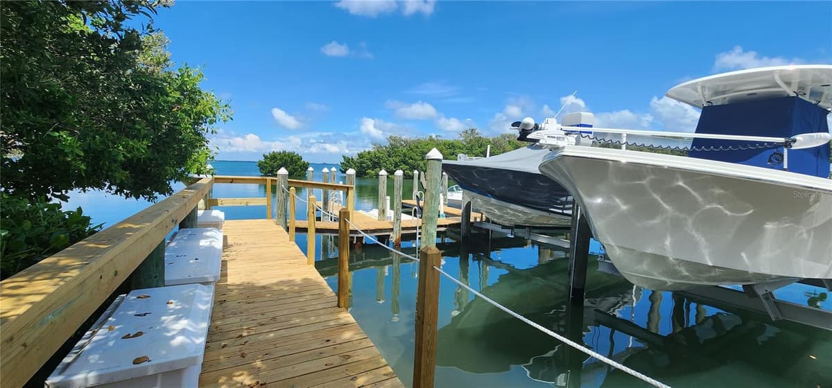1515 PINELLAS BAYWAY — photo 33 of 35