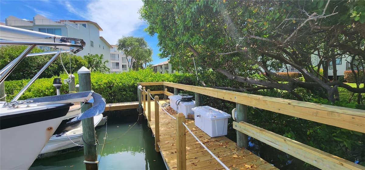 1515 PINELLAS BAYWAY — photo 32 of 35