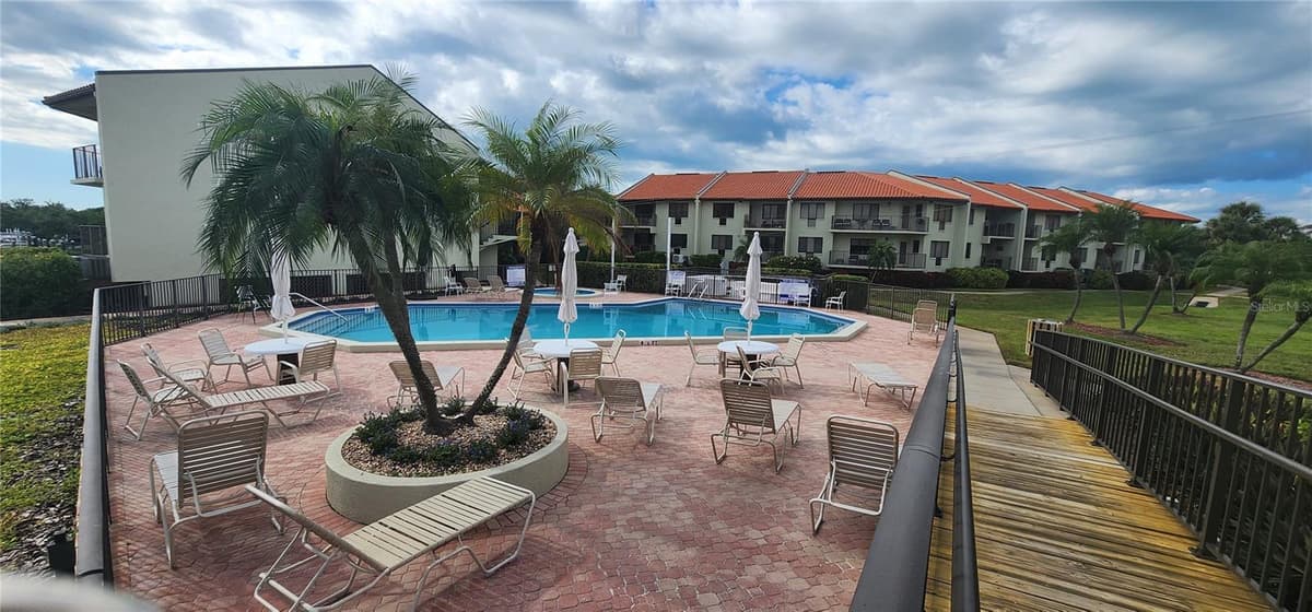 1515 PINELLAS BAYWAY — photo 34 of 35