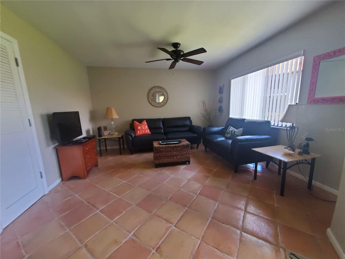 1515 PINELLAS BAYWAY — photo 4 of 35