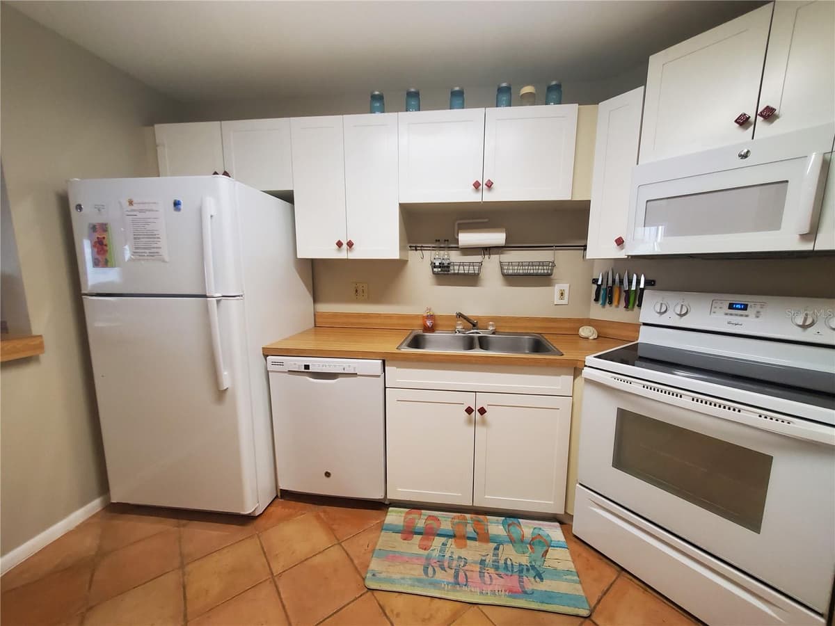 1515 PINELLAS BAYWAY — photo 11 of 35