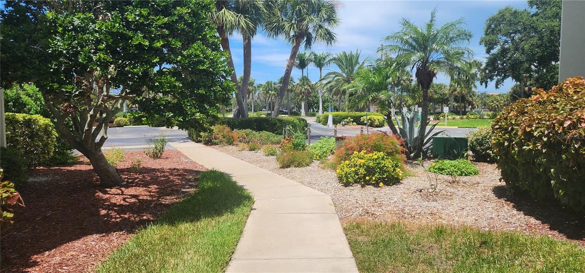 1515 PINELLAS BAYWAY — photo 19 of 35