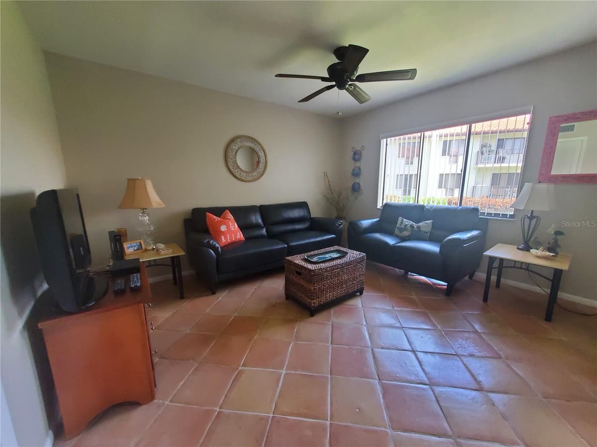 1515 PINELLAS BAYWAY — photo 5 of 35