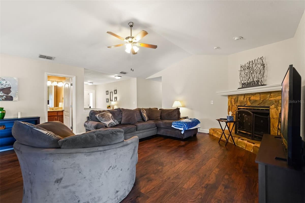 1922 MATTHEW COURT — photo 5 of 23