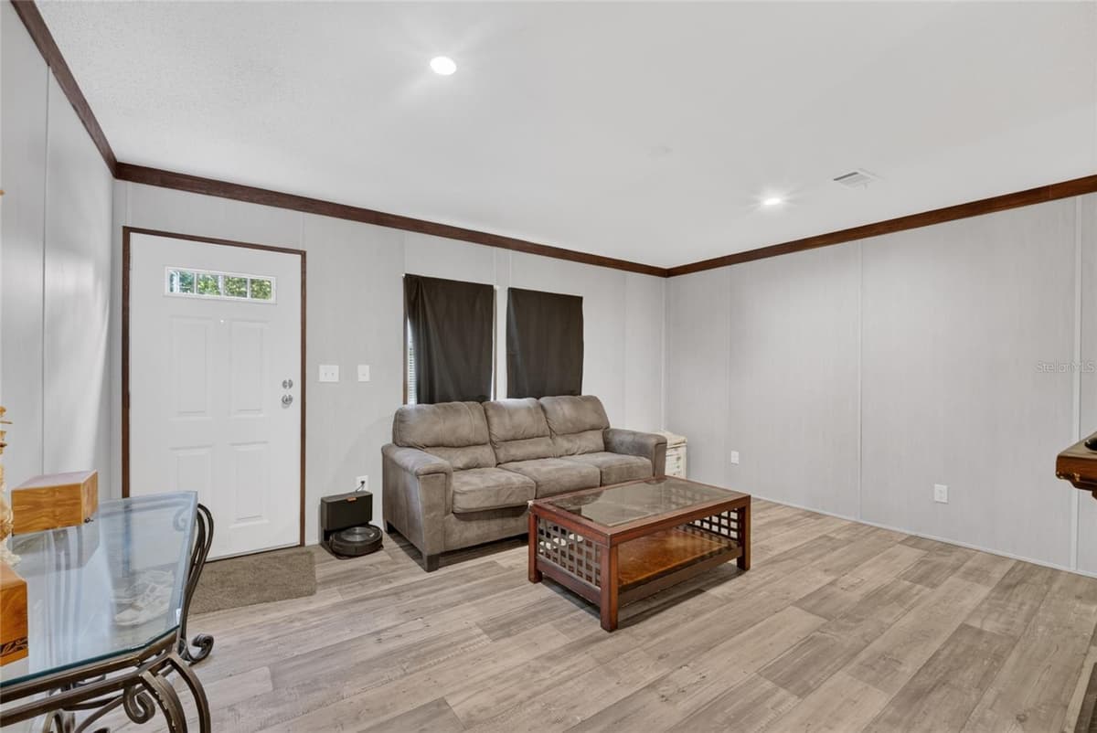 259 OAK STREET — photo 3 of 23