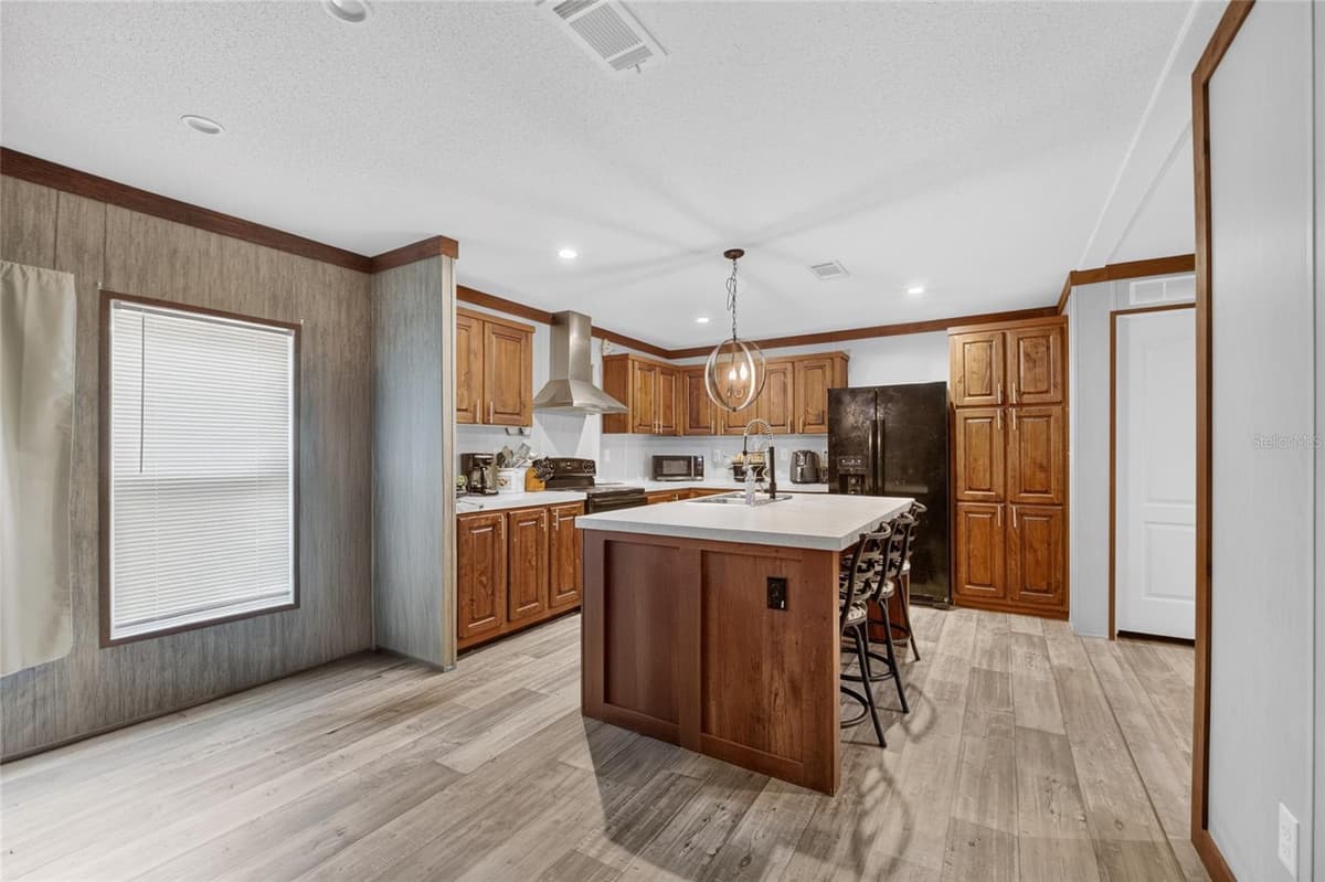 259 OAK STREET — photo 9 of 23