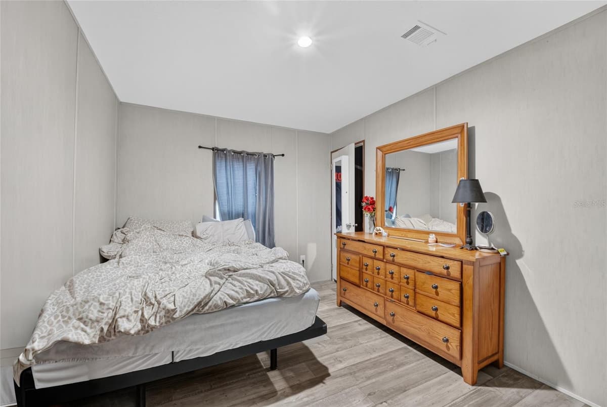259 OAK STREET — photo 15 of 23