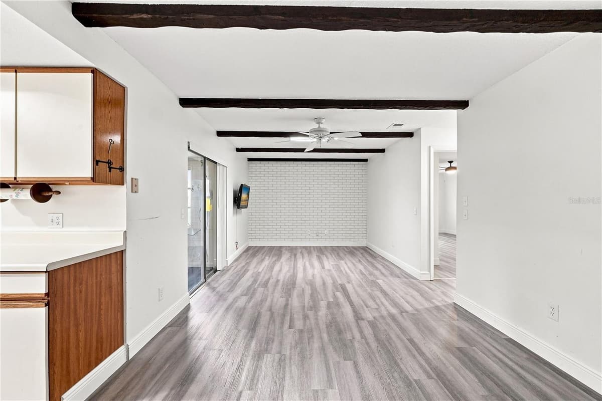 512 PONDEROSA DRIVE — photo 12 of 28