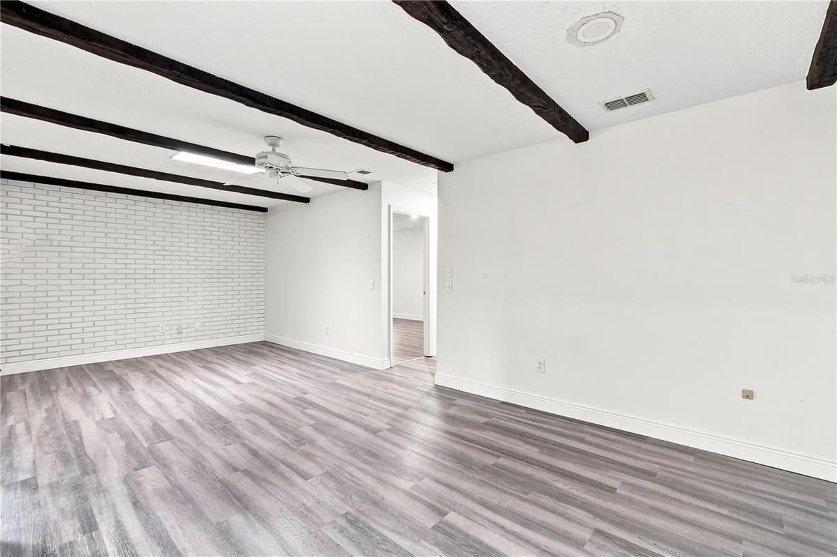 512 PONDEROSA DRIVE — photo 14 of 28