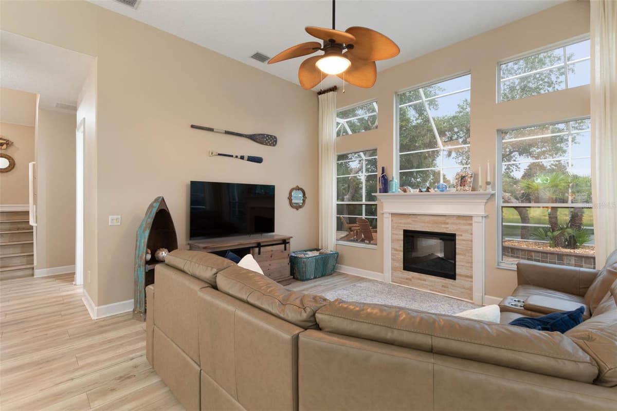 10 VILLAGE PARKWAY — photo 16 of 100
