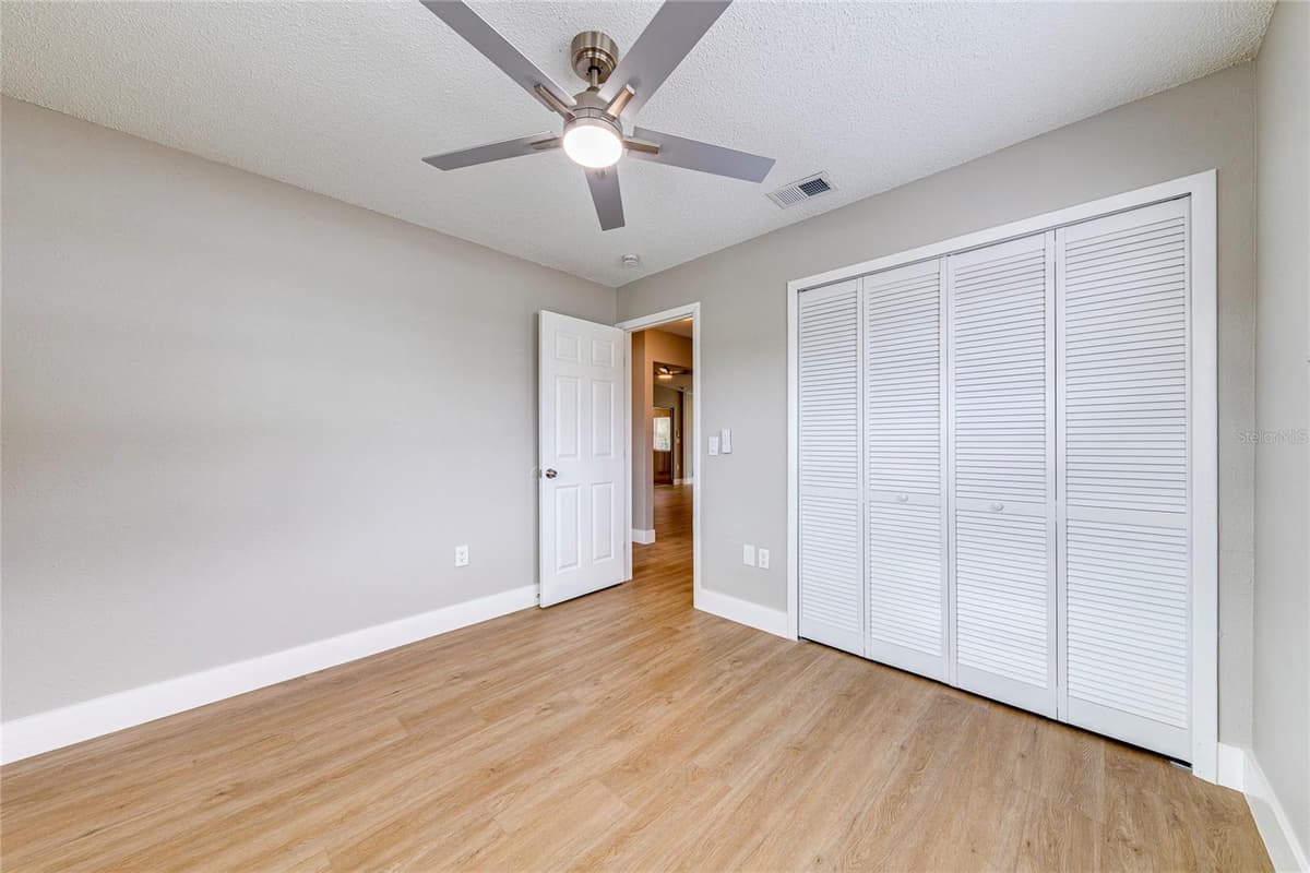 1100 CALANDA AVENUE — photo 27 of 39
