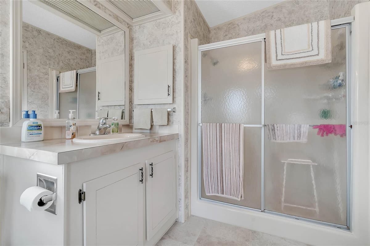 1690 NASSAU CIRCLE — photo 19 of 36