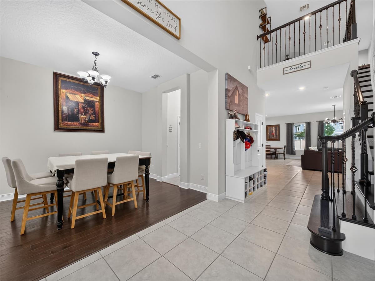 659 RED HAVEN LANE — photo 8 of 65