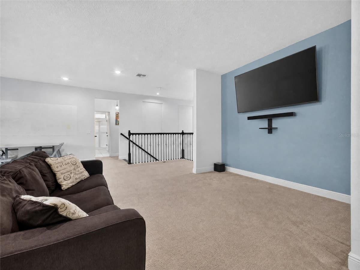 659 RED HAVEN LANE — photo 38 of 65