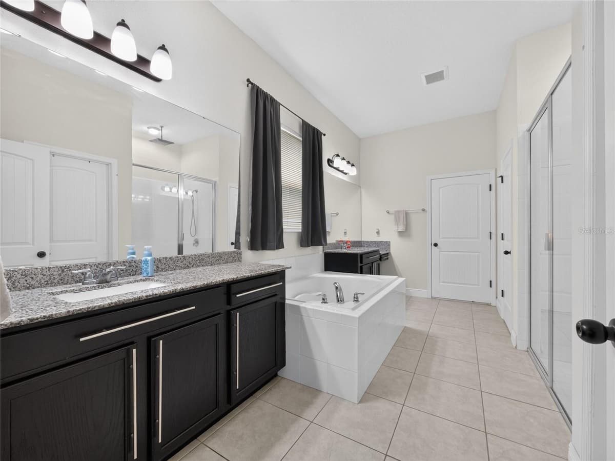 659 RED HAVEN LANE — photo 31 of 65