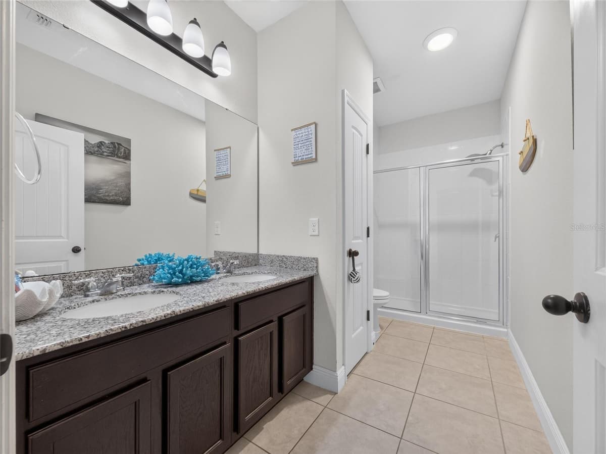 659 RED HAVEN LANE — photo 43 of 65
