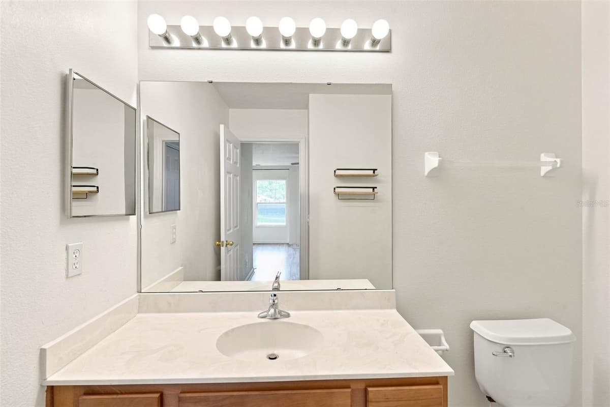 809 WYNBROOK LANE — photo 23 of 46