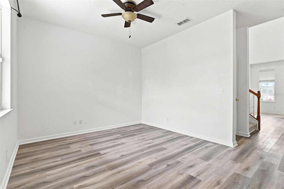 809 WYNBROOK LANE — photo 12 of 46