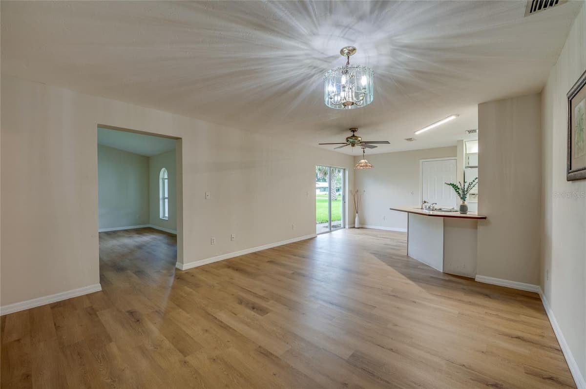 5450 LANDIS AVENUE — photo 12 of 35