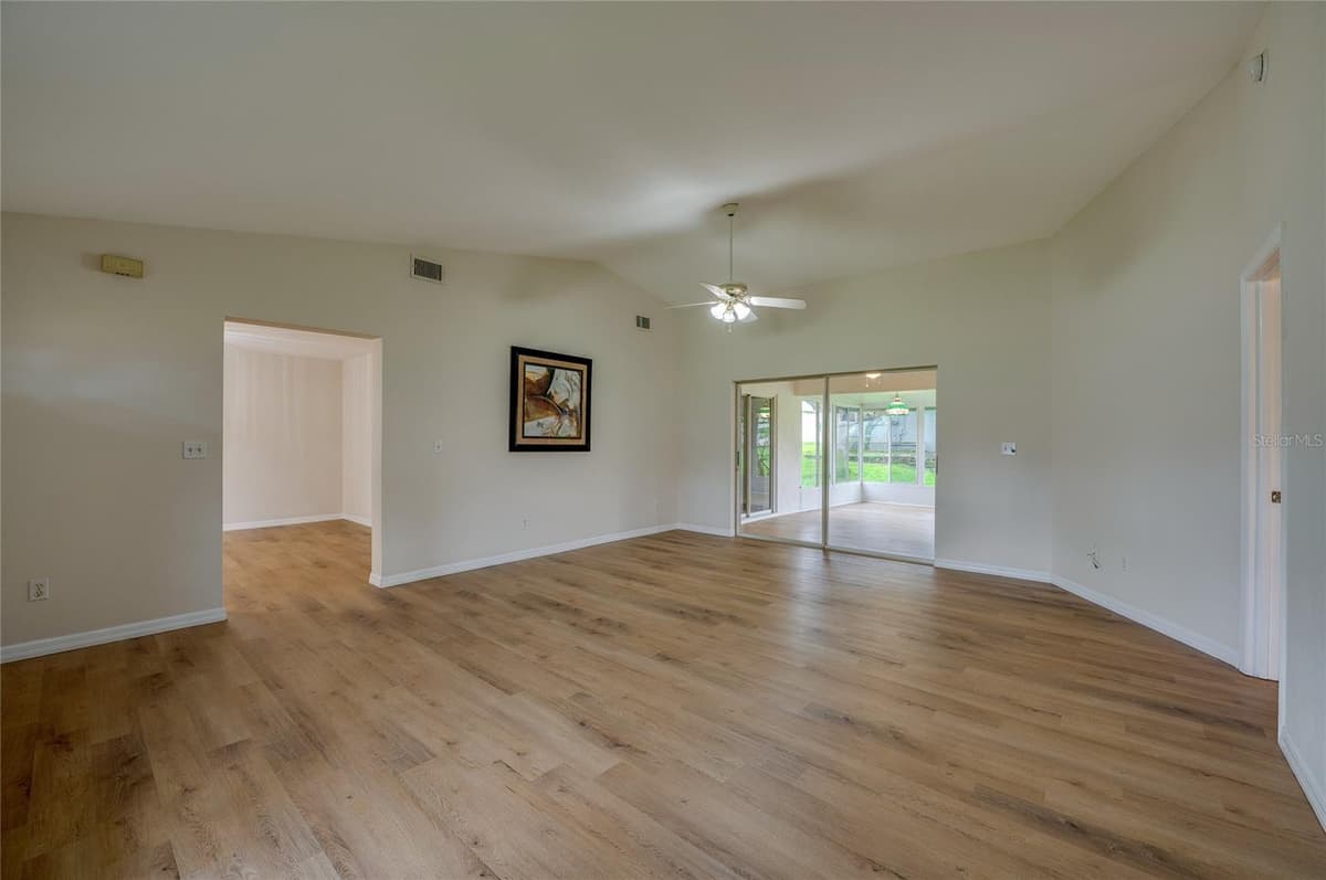 5450 LANDIS AVENUE — photo 7 of 35