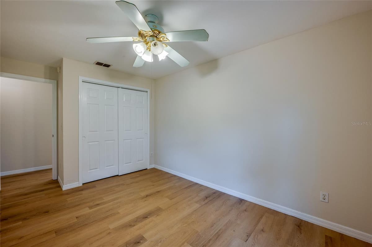5450 LANDIS AVENUE — photo 26 of 35