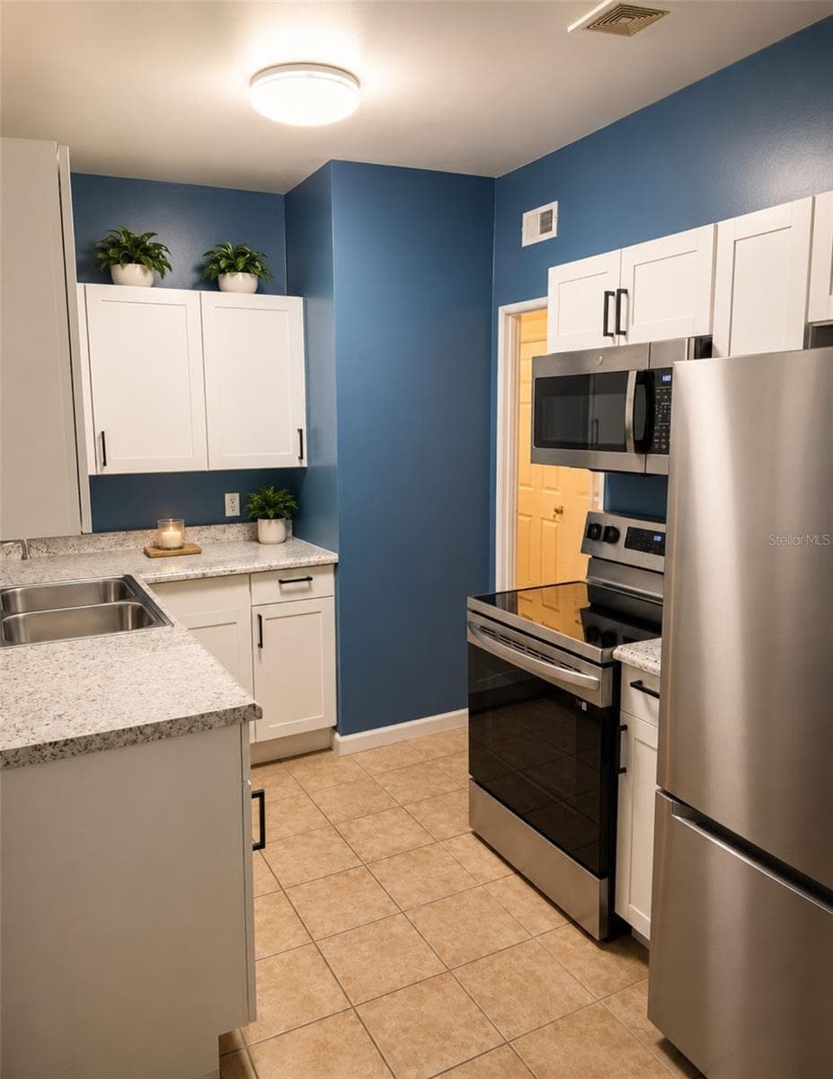 6160 STRAWFLOWER PLACE — photo 4 of 12