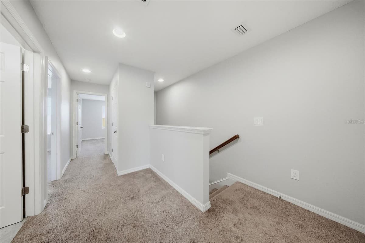 7910 EVERGREEN CREEK COURT — photo 13 of 35