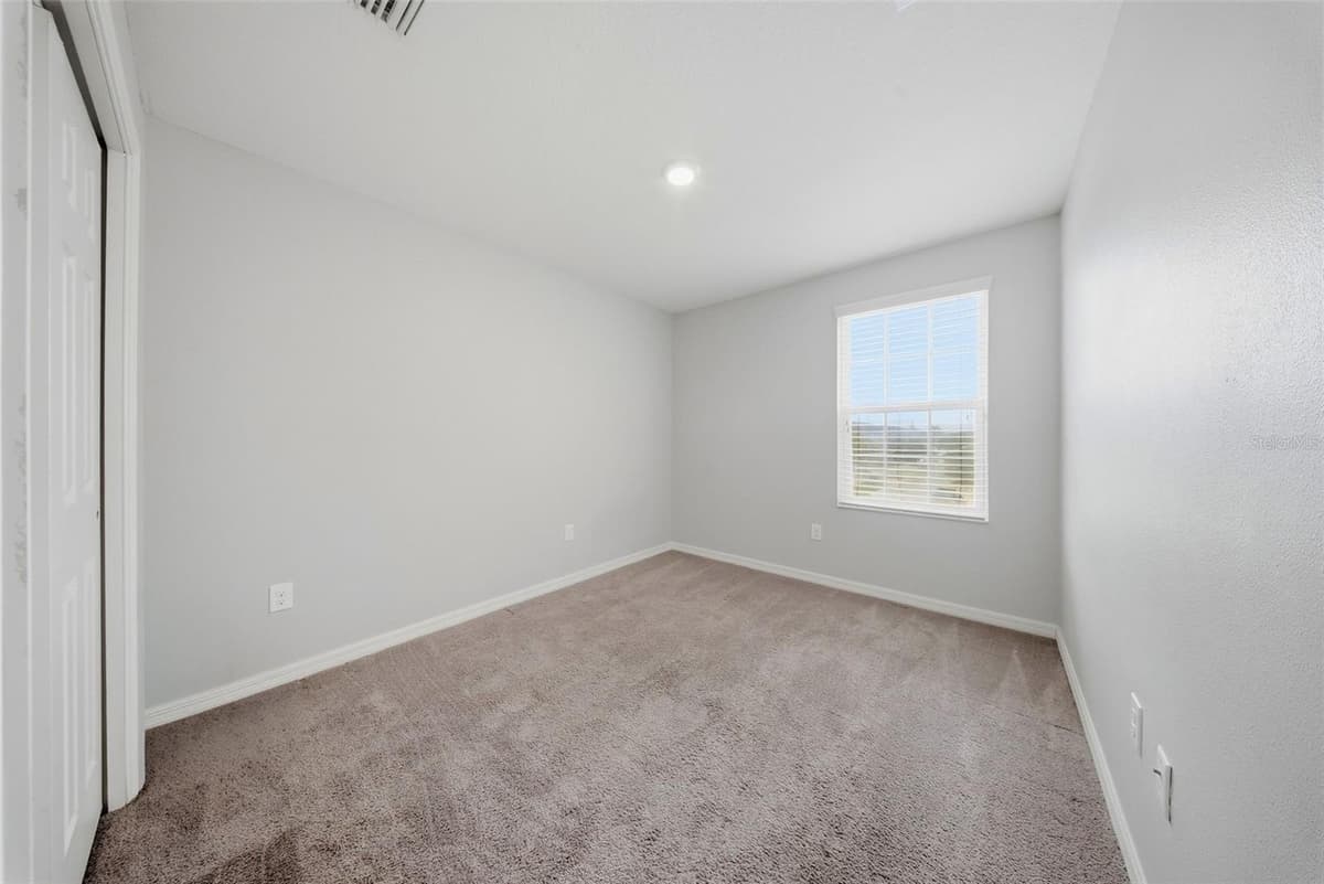 7910 EVERGREEN CREEK COURT — photo 16 of 35