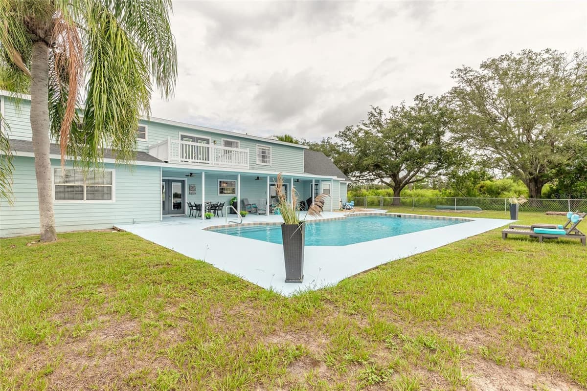 2018 MONTERO CIRCLE — photo 15 of 73