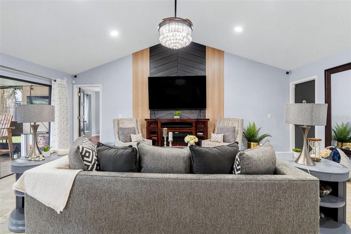 15747 SCRIMSHAW DRIVE — photo 6 of 38