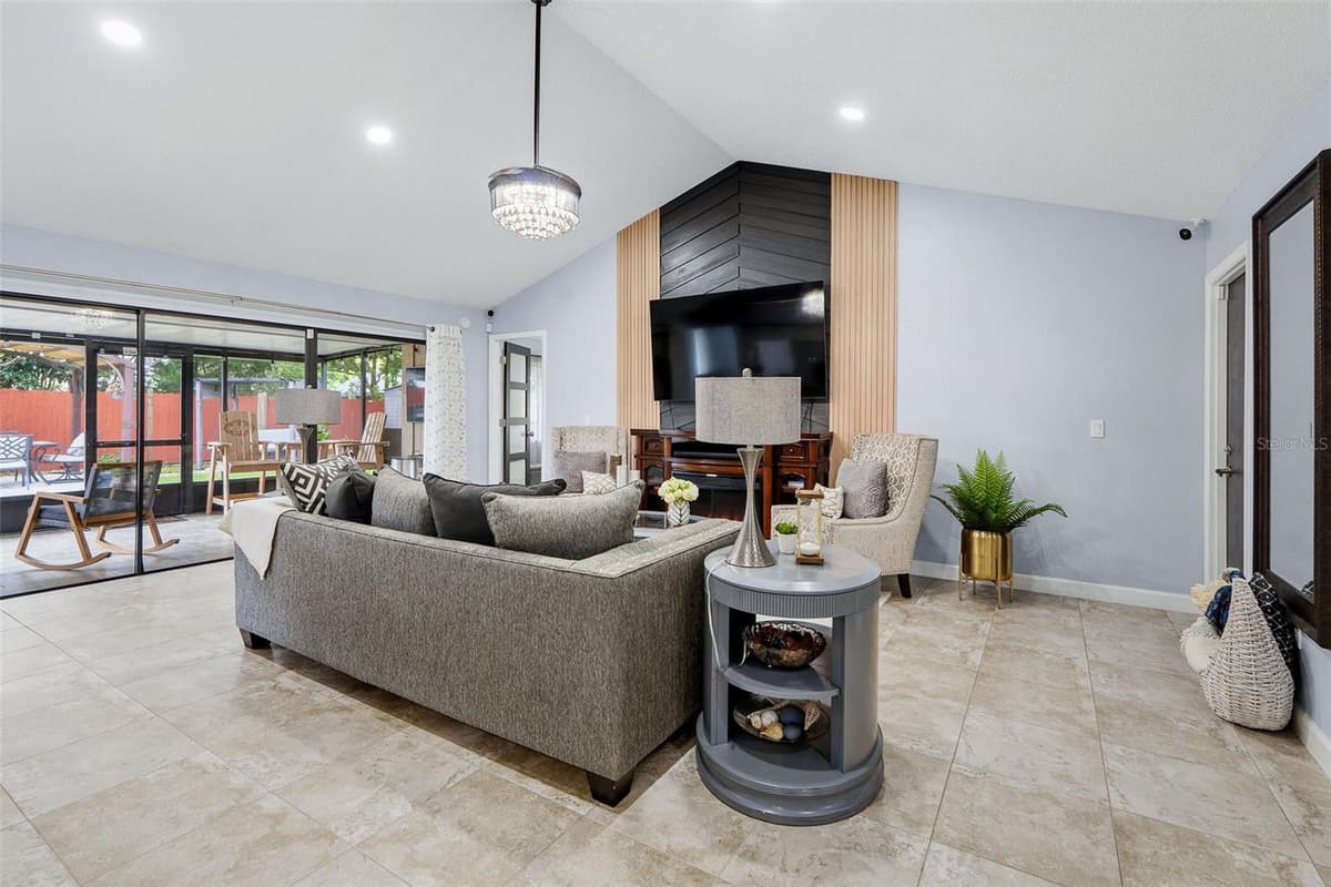 15747 SCRIMSHAW DRIVE — photo 5 of 38
