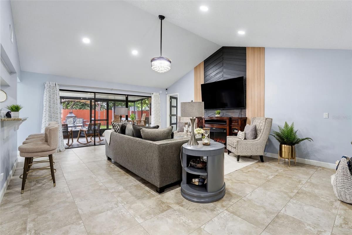 15747 SCRIMSHAW DRIVE — photo 4 of 38
