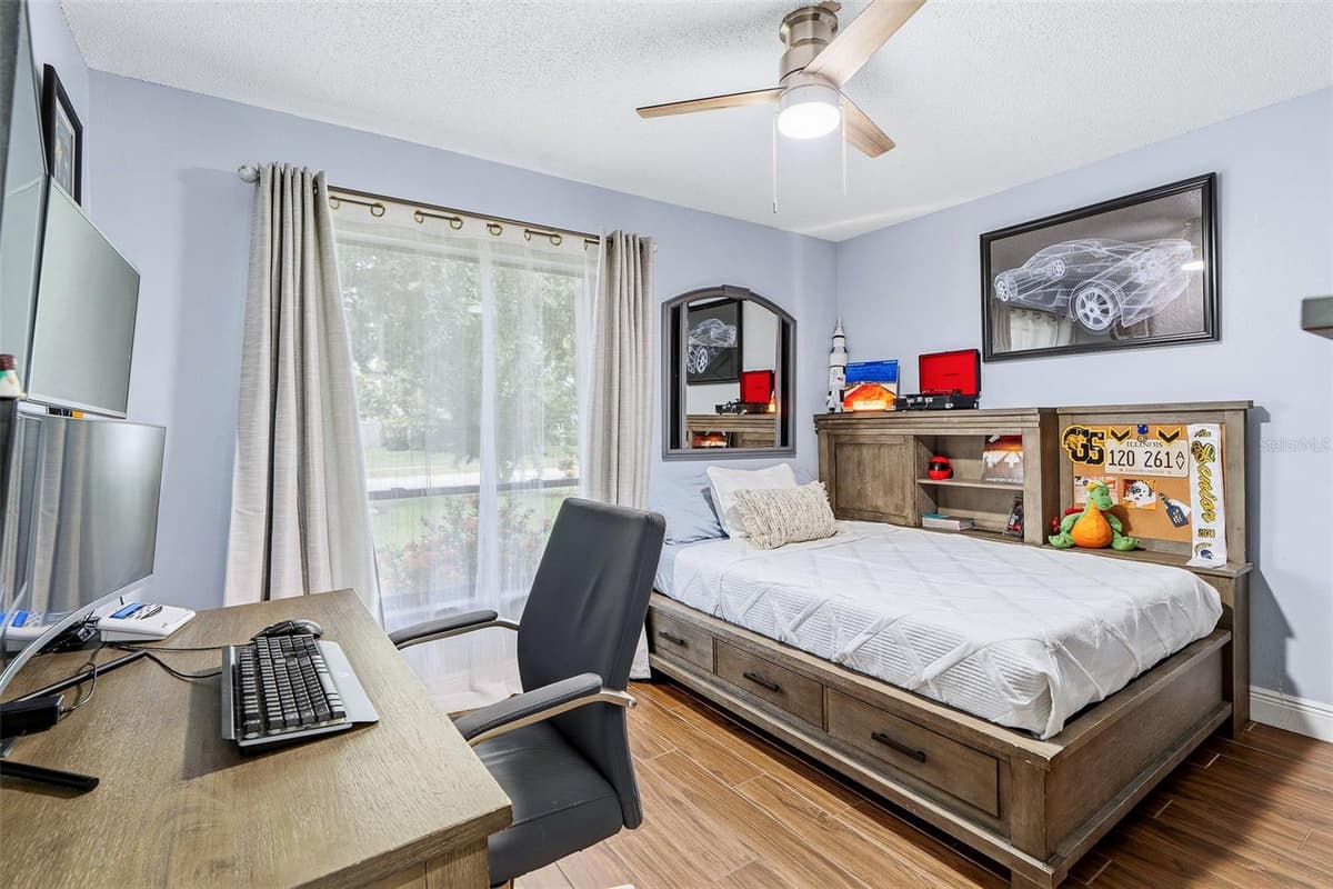 15747 SCRIMSHAW DRIVE — photo 25 of 38