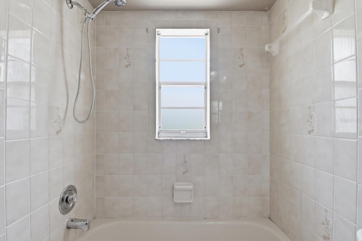 4179 WINDING OAKS DRIVE — photo 26 of 45