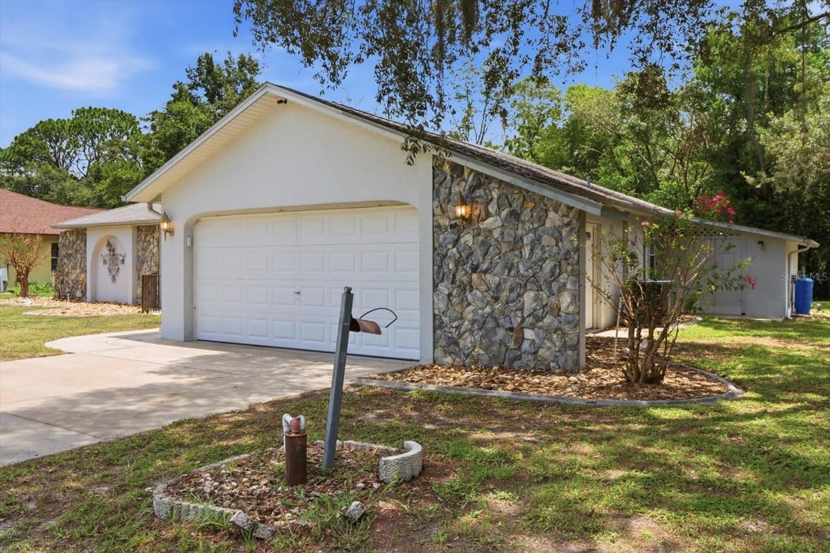 4179 WINDING OAKS DRIVE — photo 43 of 45
