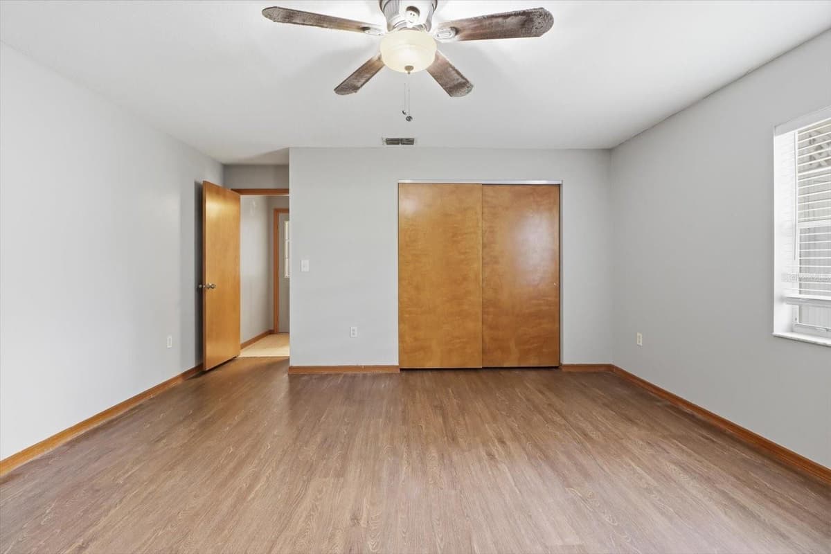 4179 WINDING OAKS DRIVE — photo 17 of 45