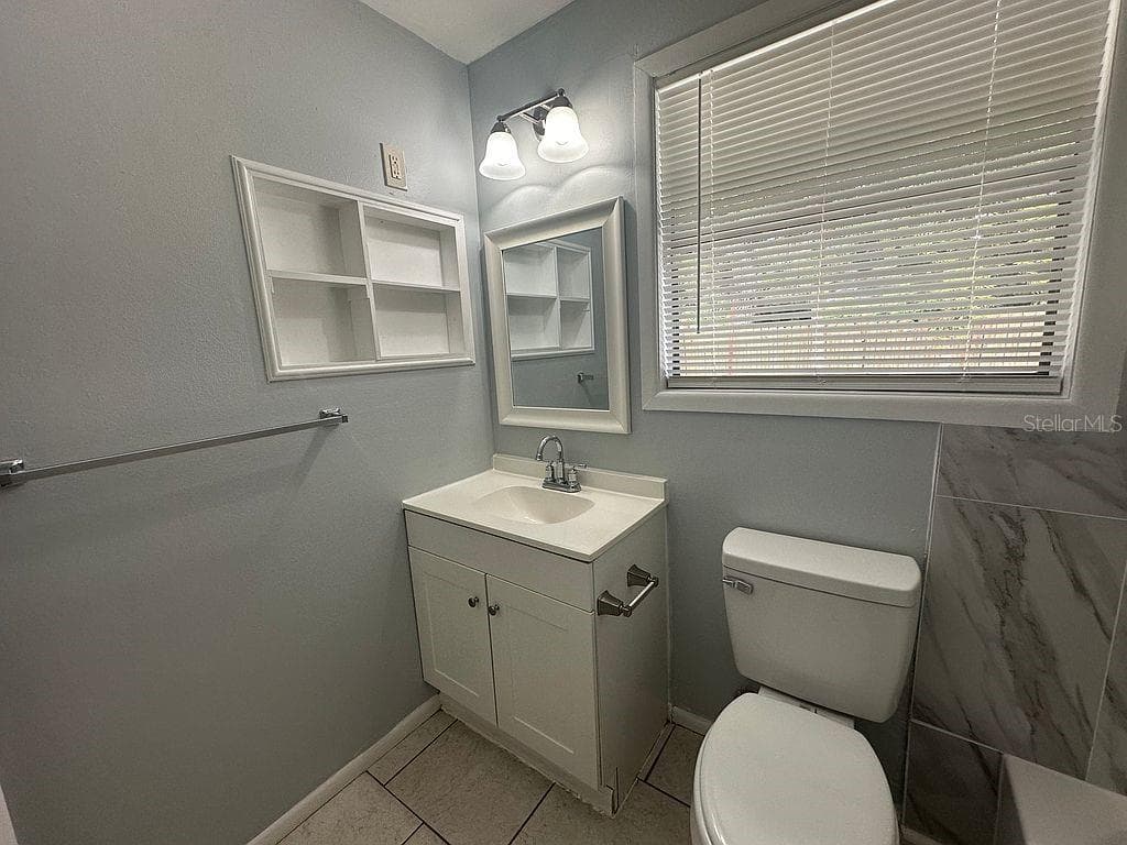 2404 52ND AVENUE DRIVE — photo 33 of 35