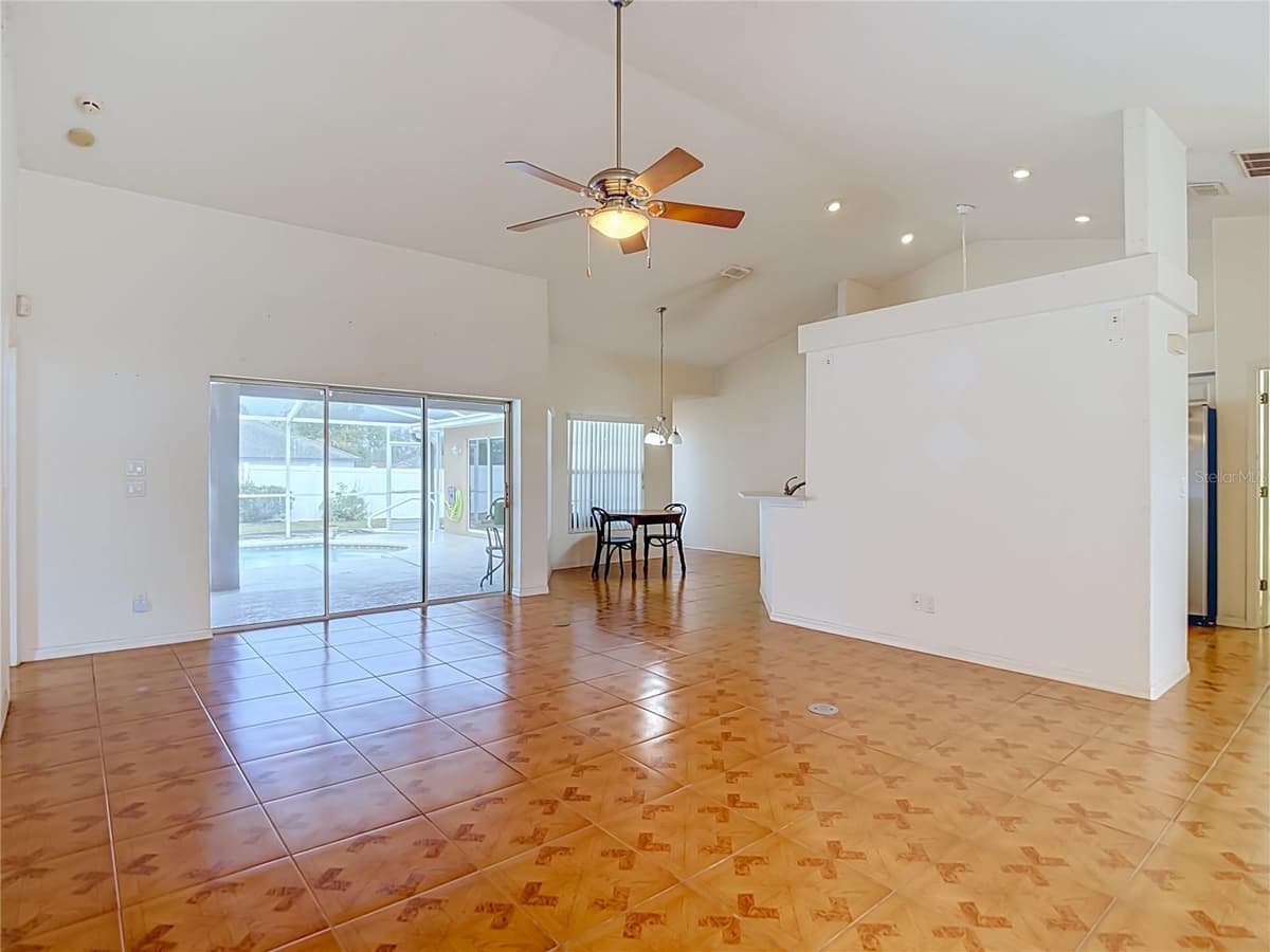 9590 ELGIN BOULEVARD — photo 7 of 71